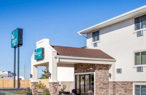 Gillette Hotel | Quality Inn Gillette I-90 East