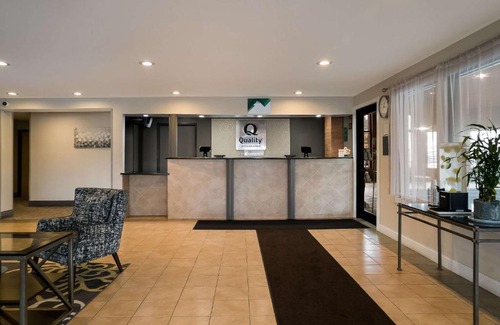 Grand Blanc Hotel | Quality Inn Grand Blanc - Flint South