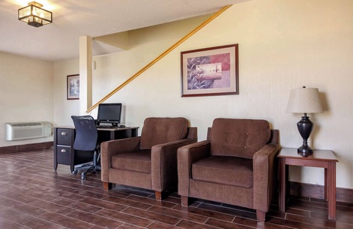 Hays Hotel | Quality Inn Hays I-70