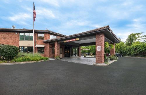 Ithaca Hotel | Quality Inn Ithaca - University Area