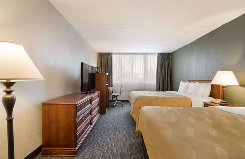 Joliet Hotel | Quality Inn Joliet