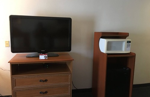 Kalamazoo Hotel | Quality Inn Kalamazoo near Wings Stadium
