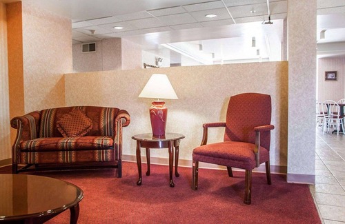 Bethel Hotel | Quality Inn Midway