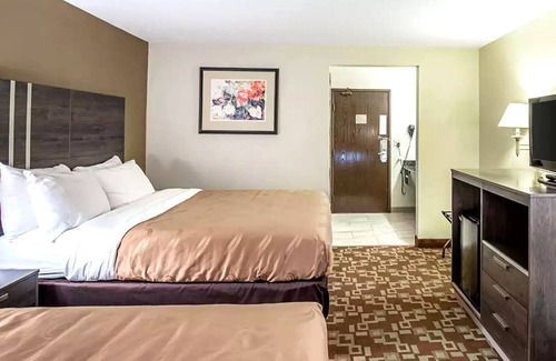 Milwaukee Hotel | Quality Inn Milwaukee Route 45