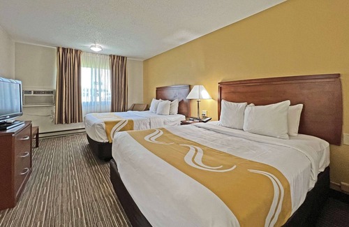 Mitchell Hotel | Quality Inn Mitchell I-90