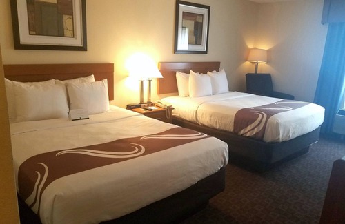 Morris Hotel | Quality Inn Morris I-80