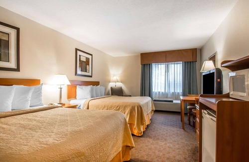 Morris Hotel | Quality Inn Morris I-80