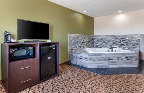 New London Hotel | Quality Inn New London