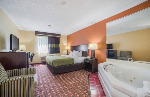 O'Fallon Hotel | Quality Inn O'Fallon IL - St. Louis