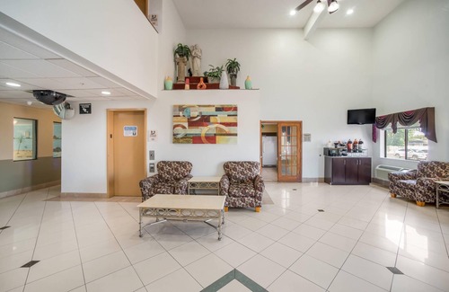 O'Fallon Hotel | Quality Inn O'Fallon IL - St. Louis