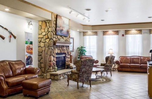 Oacoma Hotel | Quality Inn Oacoma - Chamberlain