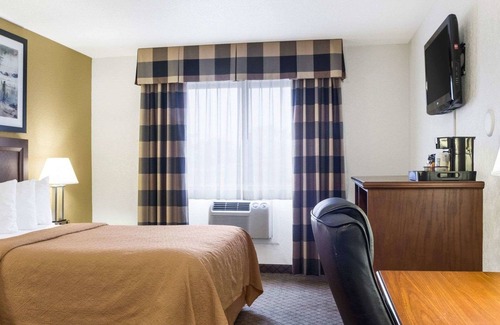Oacoma Hotel | Quality Inn Oacoma - Chamberlain