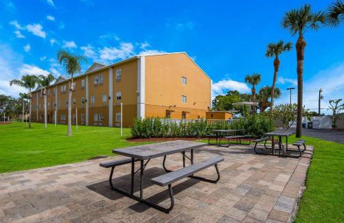 Sarasota Hotel | Quality Inn Sarasota I-75