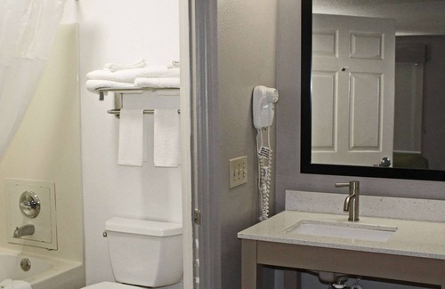 Scottsboro Hotel | Quality Inn Scottsboro US/72 - Lake Guntersville Area