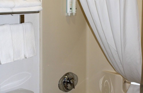 Scottsboro Hotel | Quality Inn Scottsboro US/72 - Lake Guntersville Area
