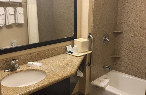 Shelburne Hotel | Quality Inn Shelburne - Burlington