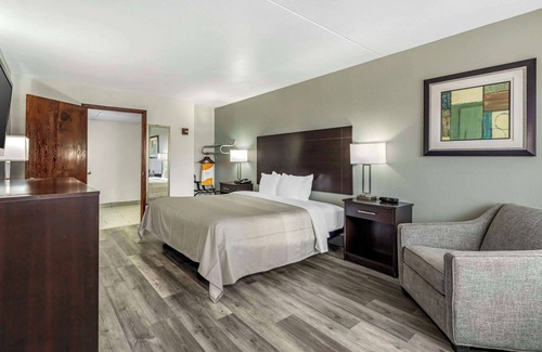 Siloam Springs Hotel | Quality Inn Siloam Springs West