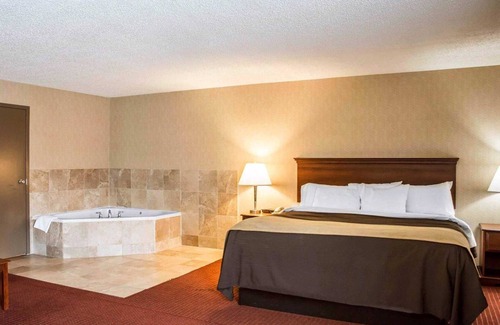 Springboro Hotel | Quality Inn Springboro West