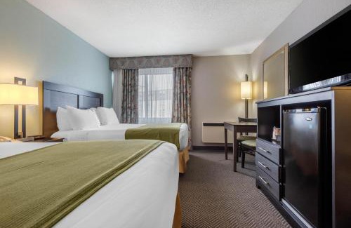 Northeast Mississauga Hotel | Quality Inn & Suites 5585 Ambler Drive Mississauga Ontario