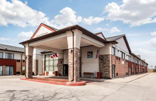 Northeast Mississauga Hotel | Quality Inn & Suites 5585 Ambler Drive Mississauga Ontario