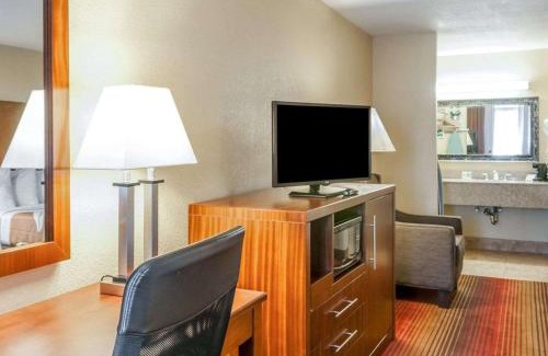 Westside Hotel | Quality Inn & Suites Albuquerque West