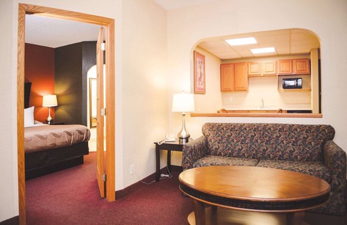 Ames Hotel | Quality Inn & Suites Ames Conference Center Near ISU Campus