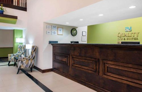 Anderson Hotel | Quality Inn & Suites Anderson I-69