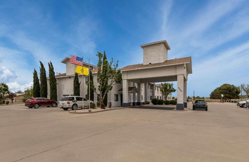 Artesia Hotel | Quality Inn & Suites Artesia