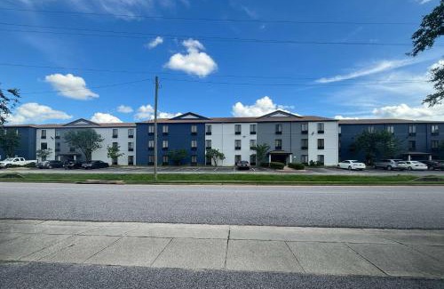 Mobile Hotel | Quality Inn & Suites at Airport Blvd I-65