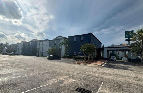 Mobile Hotel | Quality Inn & Suites at Airport Blvd I-65