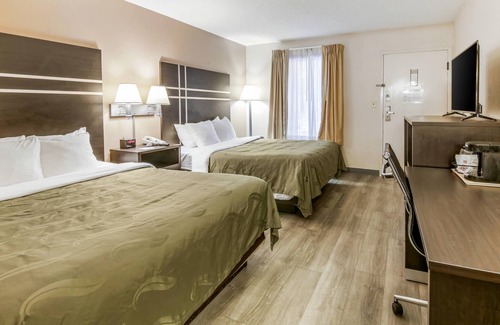 Stone Mountain Hotel | Quality Inn & Suites Atlanta Stone Mountain