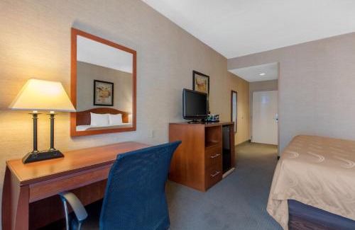 Benton Hotel | Quality Inn & Suites Benton - Draffenville