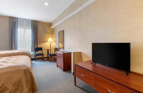 Benton Hotel | Quality Inn & Suites Benton - Draffenville