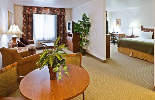 Central Oklahoma City Hotel | Quality Inn & Suites Bethany - Oklahoma City West