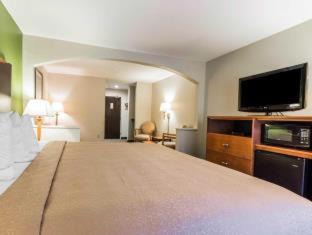 Crestline Heights Hotel | Quality Inn & Suites Birmingham - Highway 280