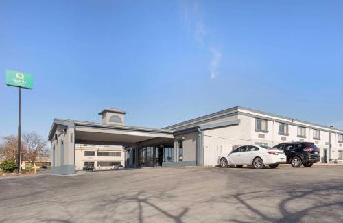 Bloomington Hotel | Quality Inn & Suites Bloomington University Area
