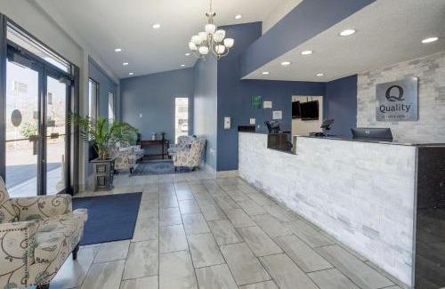 Bloomington Hotel | Quality Inn & Suites Bloomington University Area