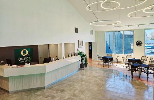 District des Promenades Hotel | Quality Inn & Suites