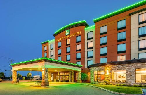 Desjardins Hotel | Quality Inn & Suites