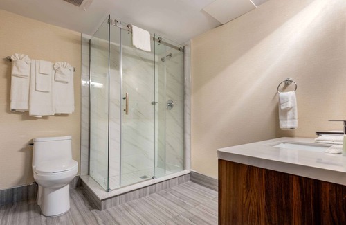 Fallsview Hotel | Quality Inn & Suites