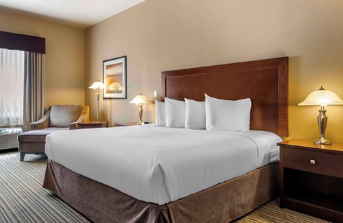 Rimbey Hotel | Quality Inn & Suites