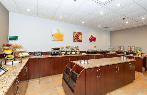 Val-d'Or Hotel | Quality Inn & Suites