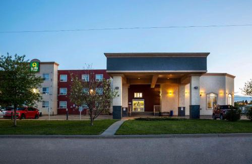 Whitecourt Hotel | Quality Inn & Suites