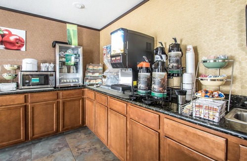Decorah Hotel | Quality Inn & Suites Decorah