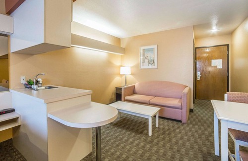 Elko Hotel | Quality Inn & Suites Elko