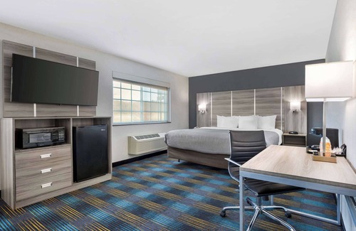 Fort Madison Hotel | Quality Inn & Suites Fort Madison near Hwy 61