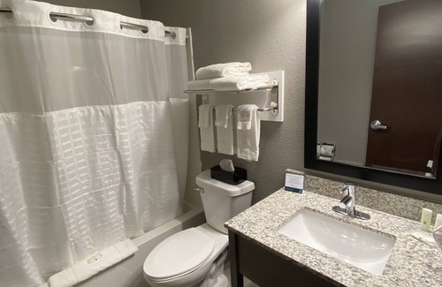 Hammond Hotel | Quality Inn & Suites Hammond Near I-8090