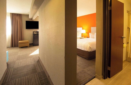 Hammond Hotel | Quality Inn & Suites Hammond Near I-8090