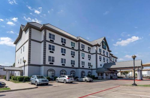 Northwest Dallas Hotel | Quality Inn & Suites I-35 E-Walnut Hill
