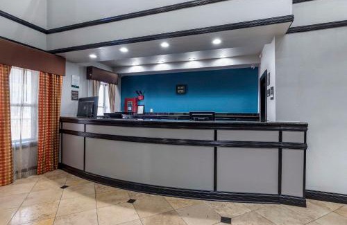 Northwest Dallas Hotel | Quality Inn & Suites I-35 E-Walnut Hill